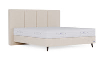 Boxspringbett Prestige von Bruno – in Glory Soft Beige, Vertica-Kopfteil, Füße aus Espresso-Buche