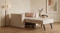 Ausgeklappter Schlafsessel in Glory Soft Beige