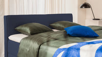 Boxspringbett Premium von Bruno – in Blau, Kurz-Kopfteil, Klassik-Armlehnen