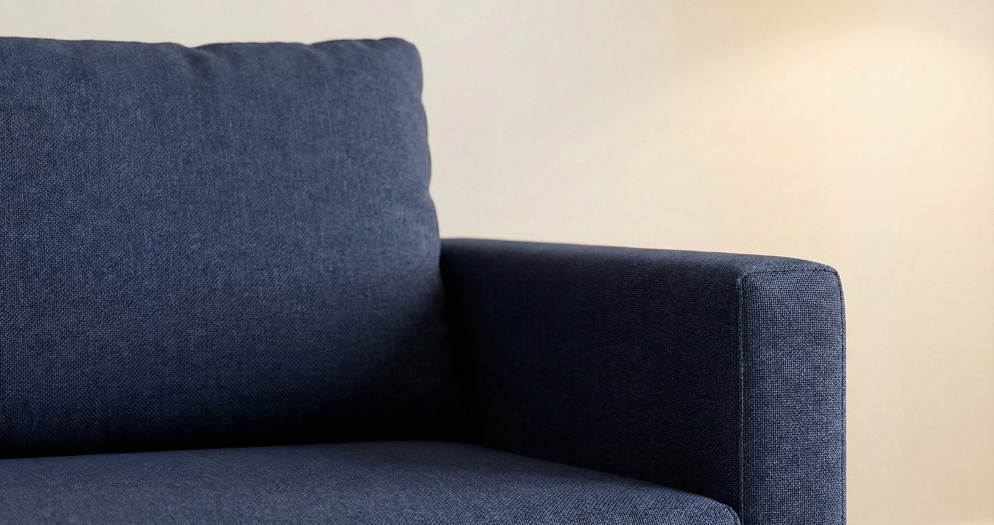 Schlafsofa von Bruno – in Blau, schmale Armlehnen