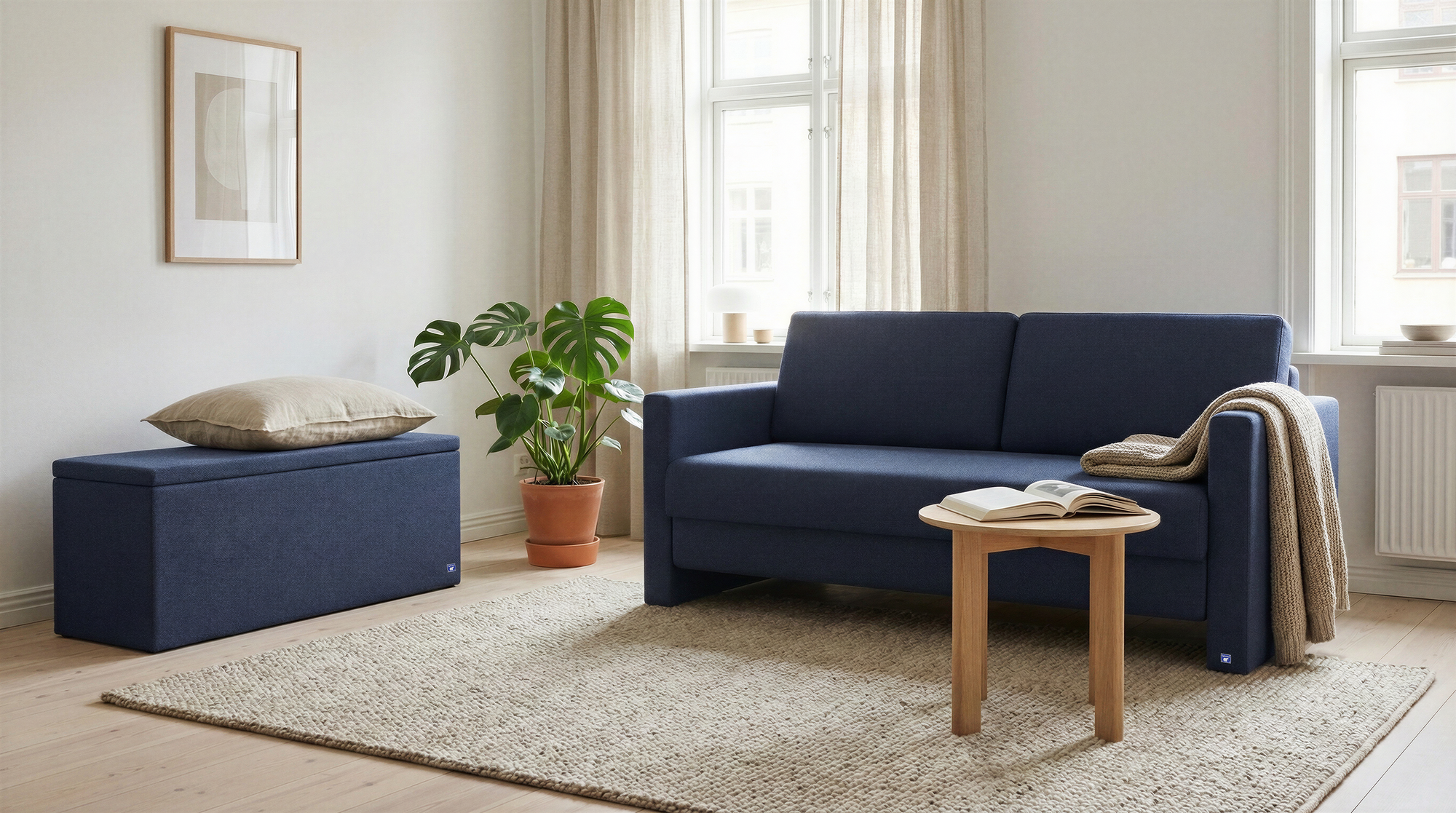 Schlafsofa von Bruno – in Blau, schmale Armlehnen