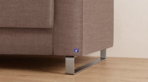 Schlafsofa von Bruno – in Braun, Klassik-Armlehnen, Metallfüße
