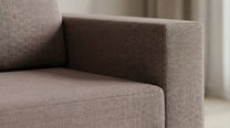 Schlafsofa von Bruno – in Braun, Kubus-Armlehnen
