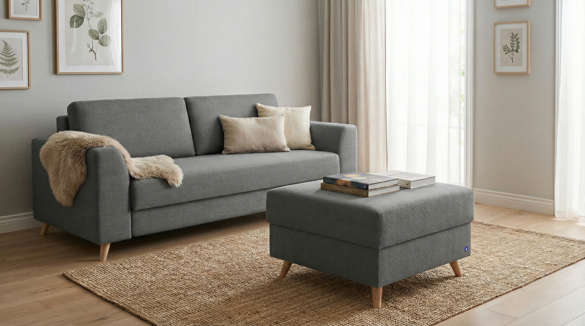 Schlafsofa von Bruno – in Dunkelgrau, Klassik-Armlehnen, Holzfüße