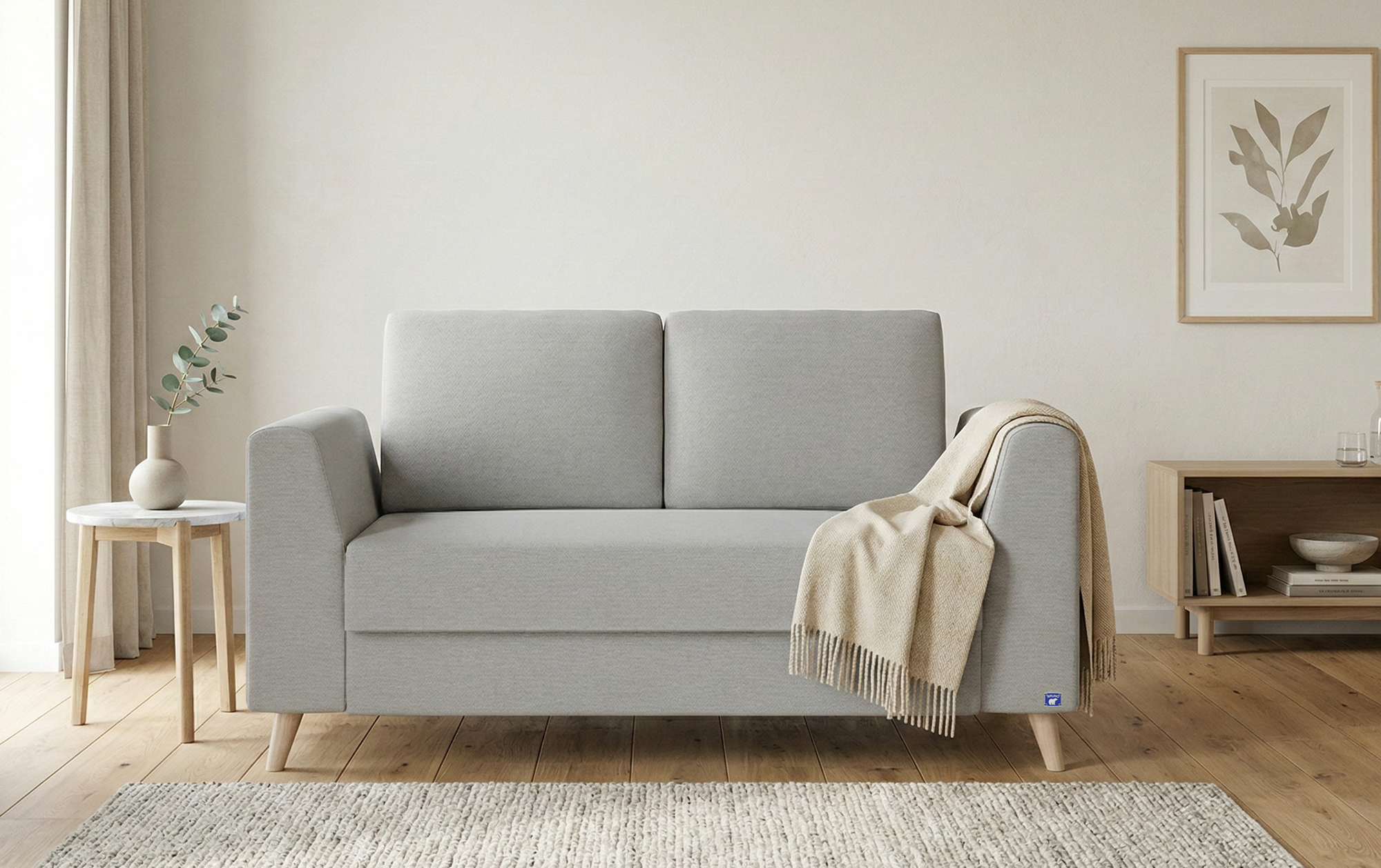Schlafsofa von Bruno – 120 cm, in Hellgrau, Klassik-Armlehnen, Füße aus Buche natur, Lifestyle-Ansicht